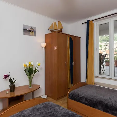 Mavi - Two-bedroom With Terrace And City View Apartment