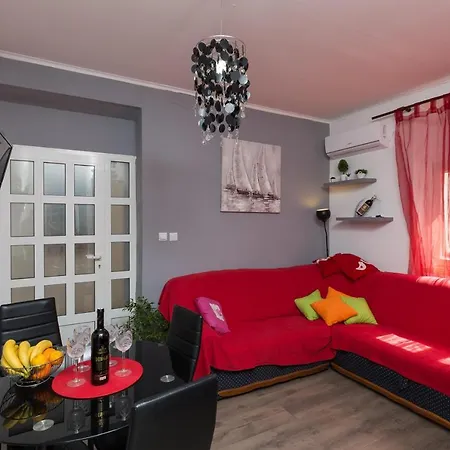Mavi - Two-bedroom With Terrace And City View Διαμέρισμα *